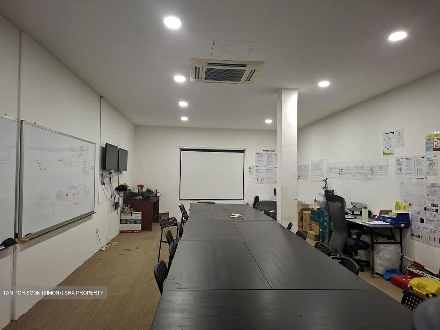 Tan Chong Motor Centre (D21), Office #552461291
